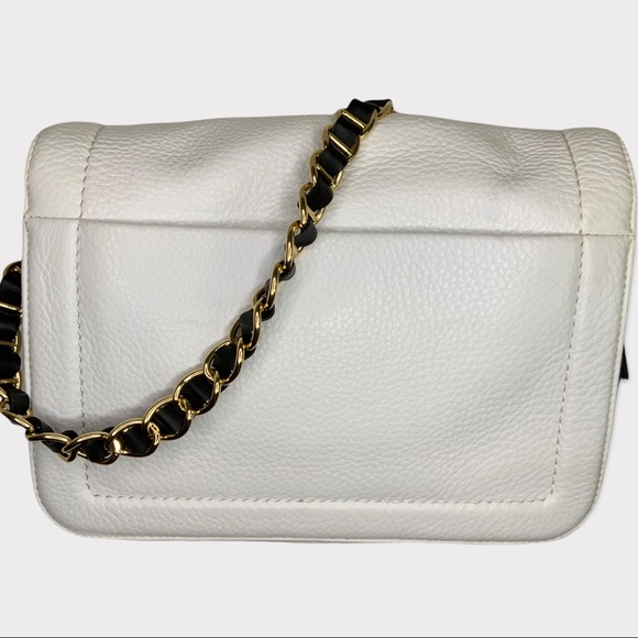 Marc Jacobs Cushion Bag NWOT White with Black Straps with Gold Hardware - Picture 3 of 12